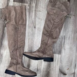 Over-the-Knee Women's Suede Boots Taupe